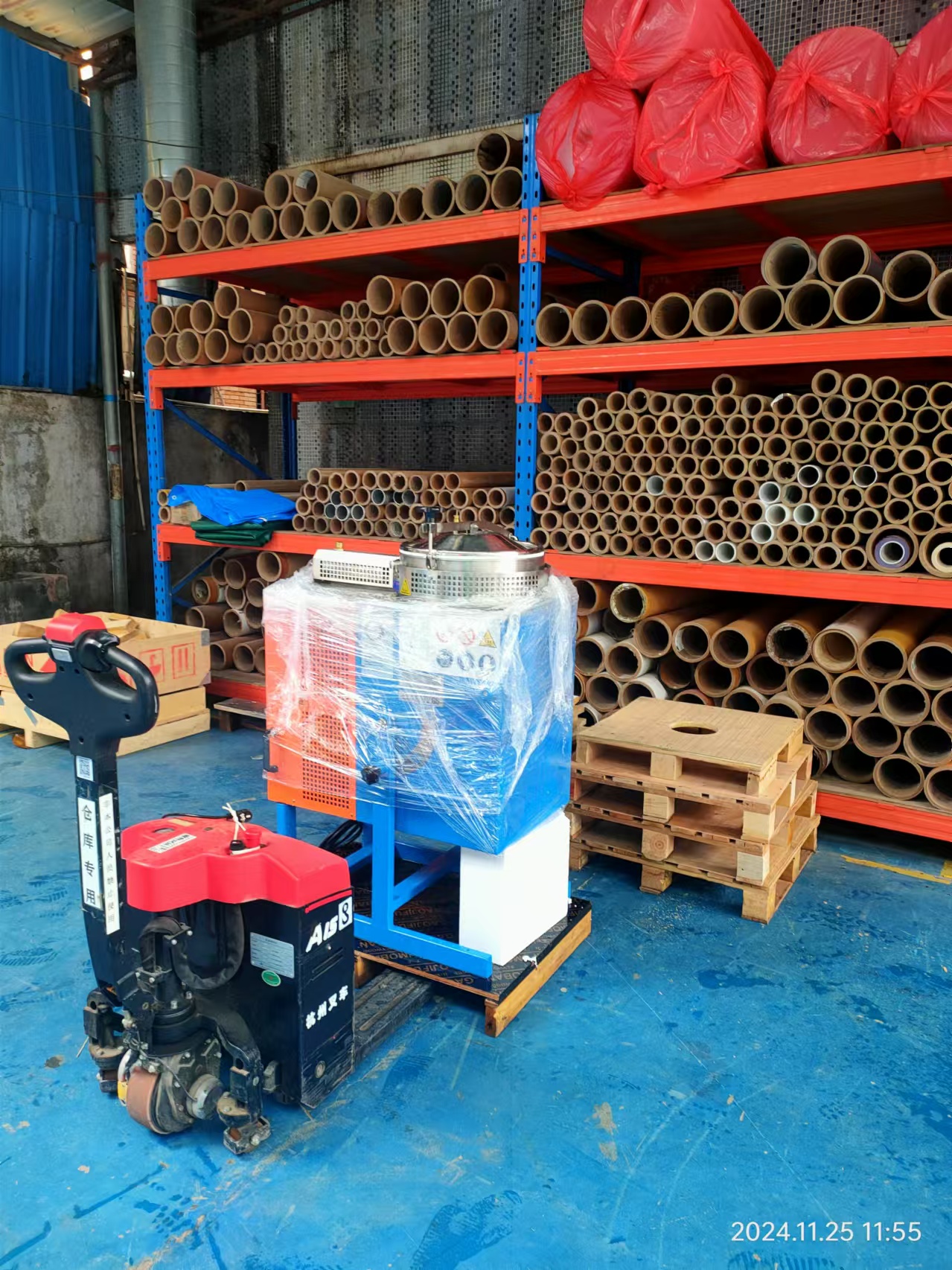 惠州某電子公司購(gòu)置溶劑回收機(jī)